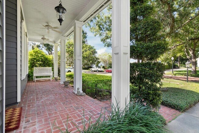 Foto del edificio - 1119 Belleaire Cir