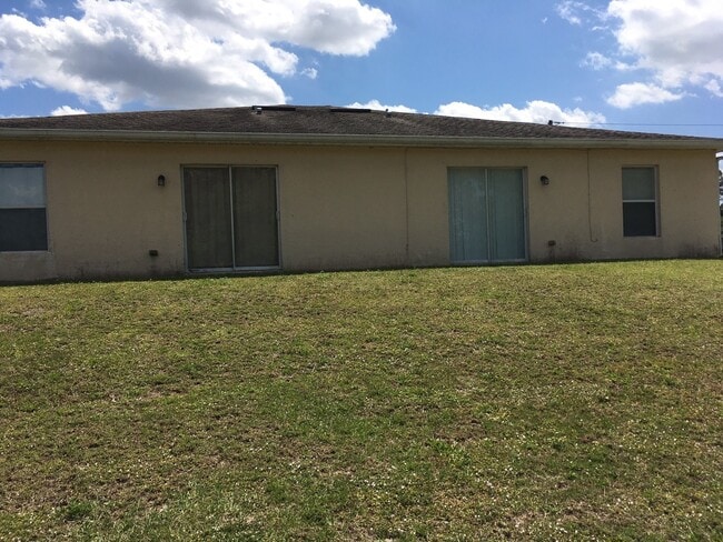 Building Photo - 4400-4402 Douglas Ln
