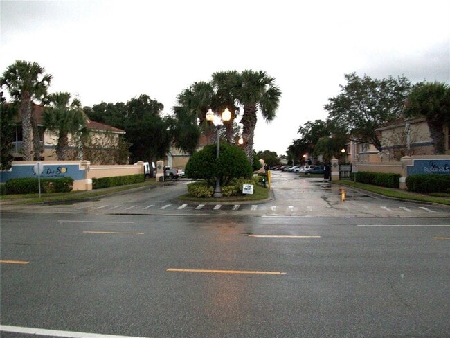 Foto del edificio - 495 Las Cortes Ln