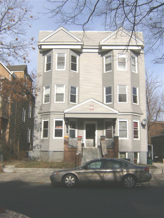 Primary Photo - 4 Eaton Pl