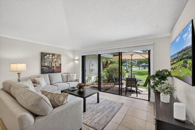 Foto del edificio - 119 Club Dr