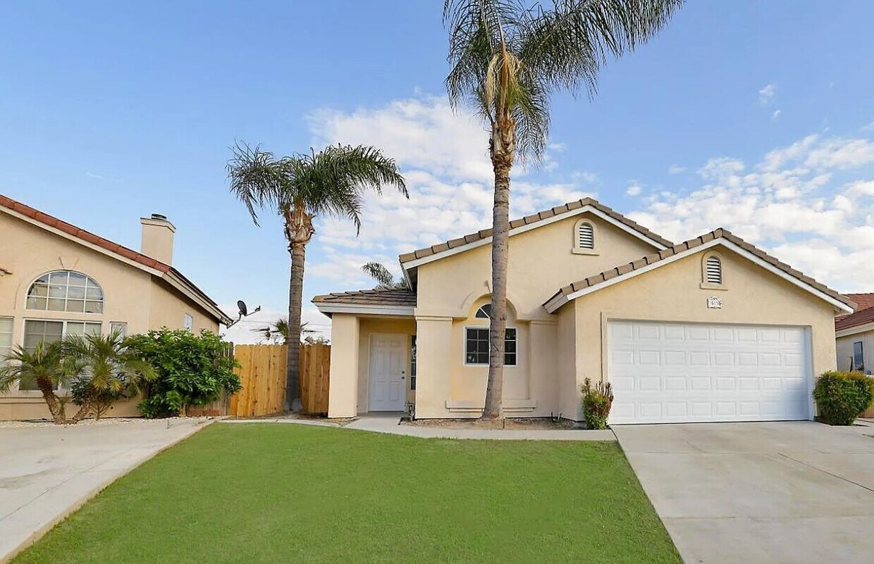 Primary Photo - SW Bakersfield 3 bedroom/ 2 bathroom home