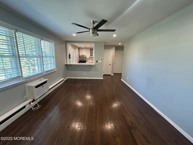 Foto del edificio - 364 Westwood Ave