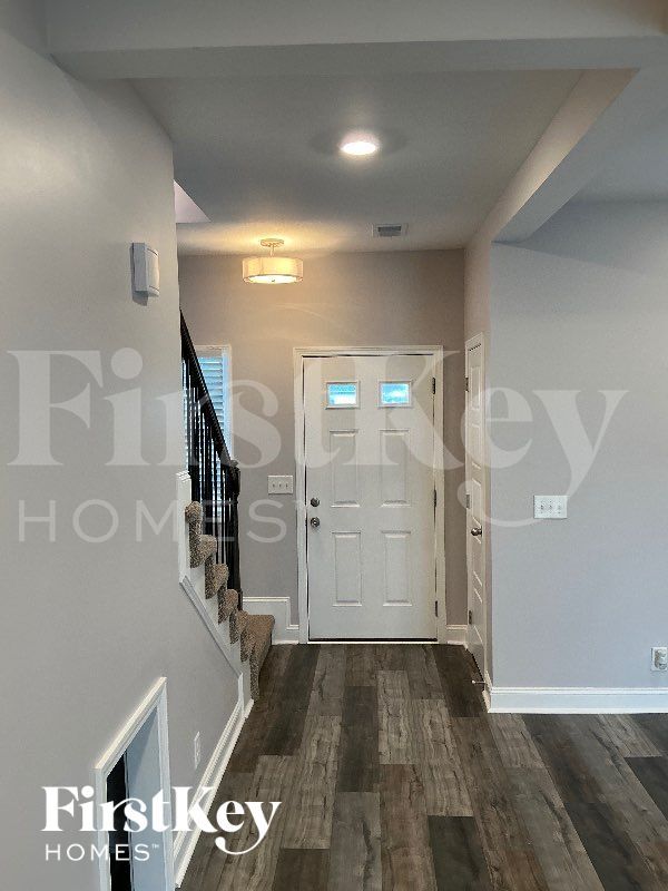 Building Photo - 1156 Charles Thomas Dr