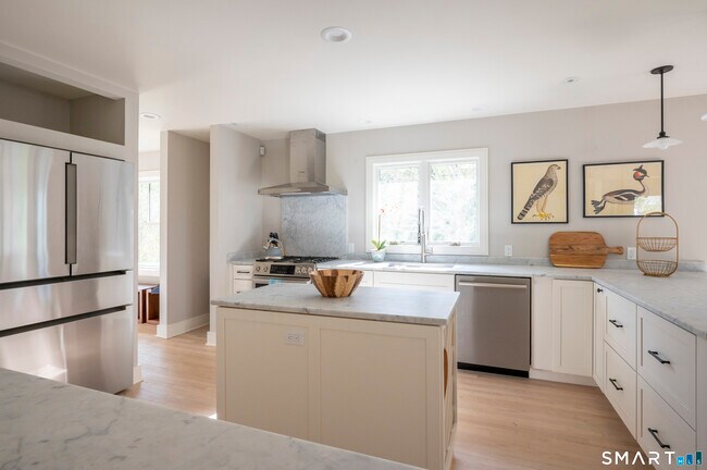 Foto del edificio - 54 Robin Hill Ln