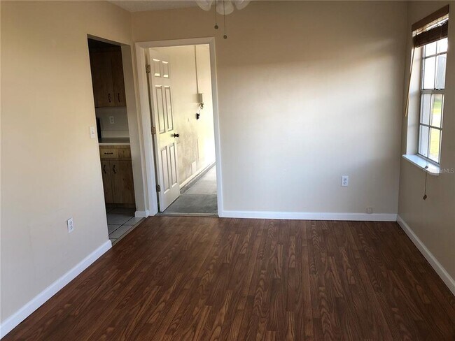 Foto del edificio - 1314 Periwinkle Ct