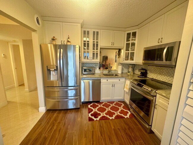 Foto del edificio - 14773 Cumberland Dr