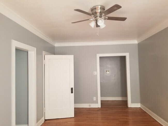LIVING ROOM - 3136 W Marquette Rd