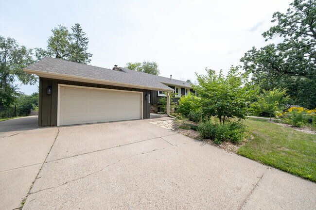 Building Photo - 13396 Everest Ave