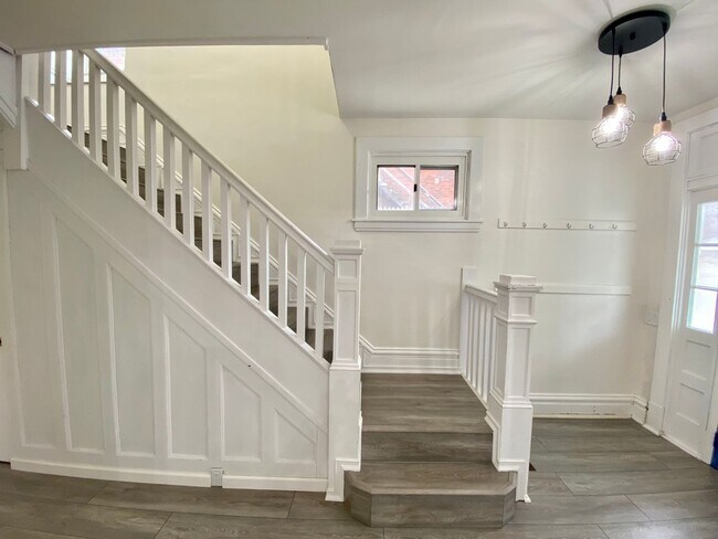 Building Photo - Beautiful 3 Bed/2 Bath Home in Arlington -...