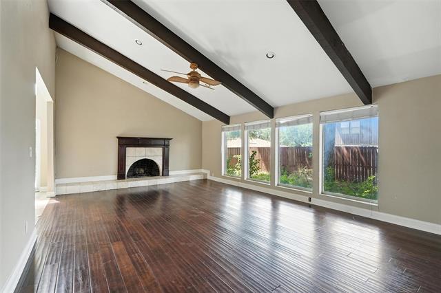 Foto del edificio - 2411 Meadow Creek Dr