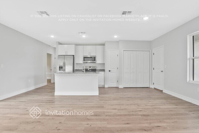 Building Photo - 7642 Coot St