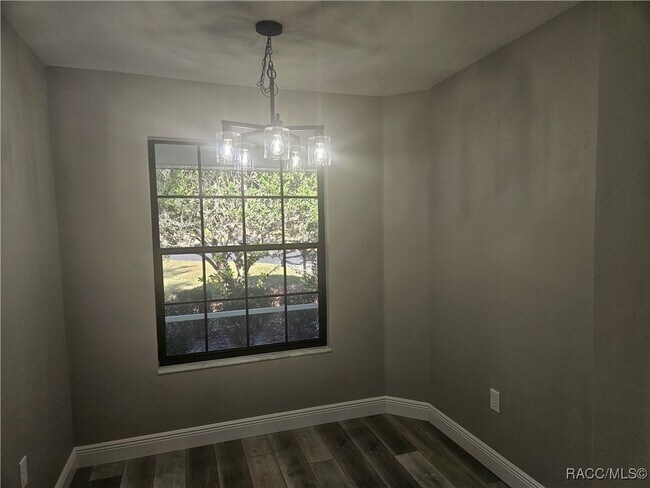 Foto del edificio - 2320 N Hendry Point