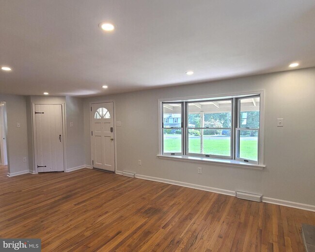 Building Photo - 126 S Limekiln Pike