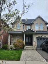 Building Photo - 249 Bussel Crescent
