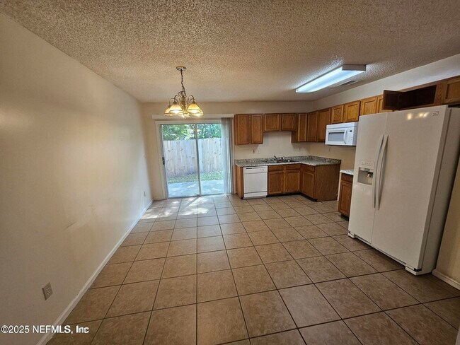 Foto del edificio - 7823 Mordecai Ct