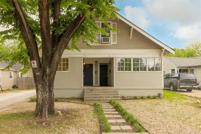 Photo - 2317 Gilford St Apartment