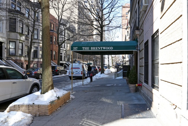Building Photo - 317 W 87th St