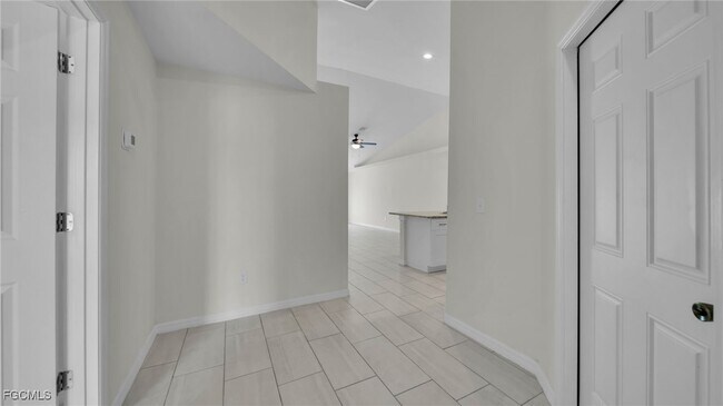 Foto del edificio - 324-326 SE 16th Pl