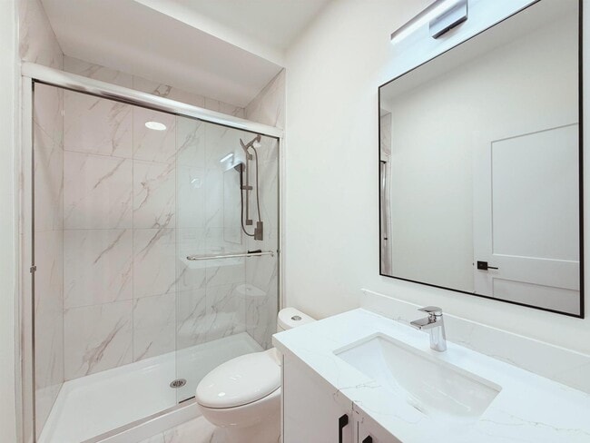 Building Photo - 16676-1617A 17a Ave