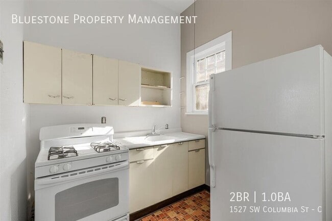 Building Photo - 1527 SW Columbia St