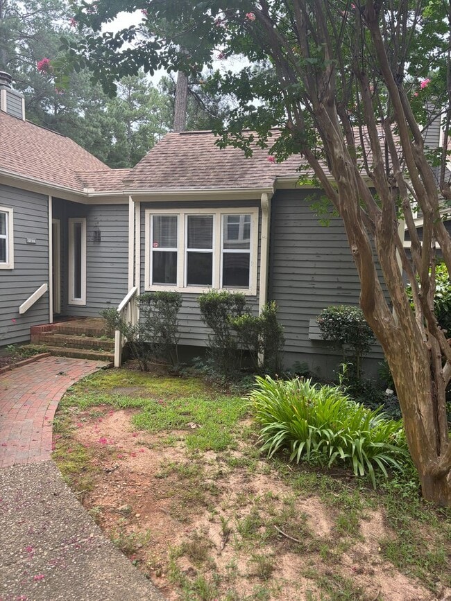 Building Photo - Great condo, GREAT PRICE! APPLY NOW!!