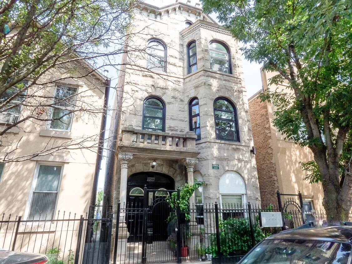 Foto principal - 2044 W 19th St