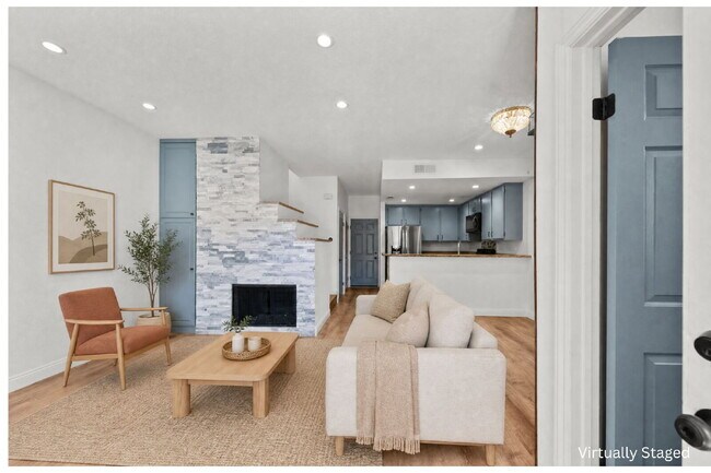 Foto del edificio - Don't Miss This One | Upgraded Stevenson Ranch Home for Rent