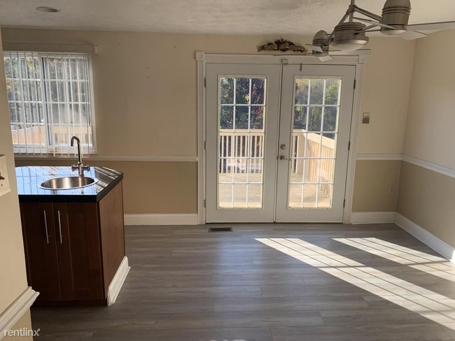 Building Photo - 3 br, 1.5 bath Townhome - 202 Countryside Dr