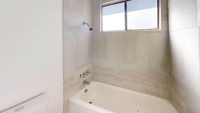 Foto del edificio - 1481 E Jacinto View Rd