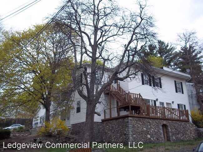 Building Photo - 488-490 Lake Ave