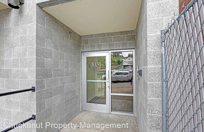 Building Photo - 1 br, 1 bath House - 1031 N State St.