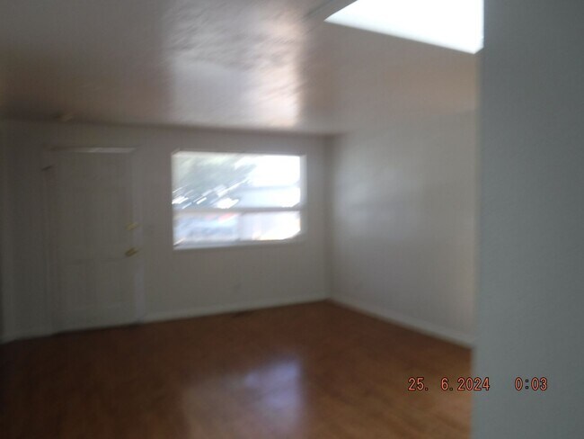 Foto del edificio - 5 Bedroom House in Medford