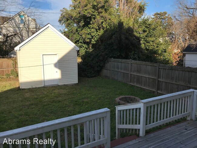 Foto del edificio - 4 br, 3 bath House - 306 Poplar Ave.