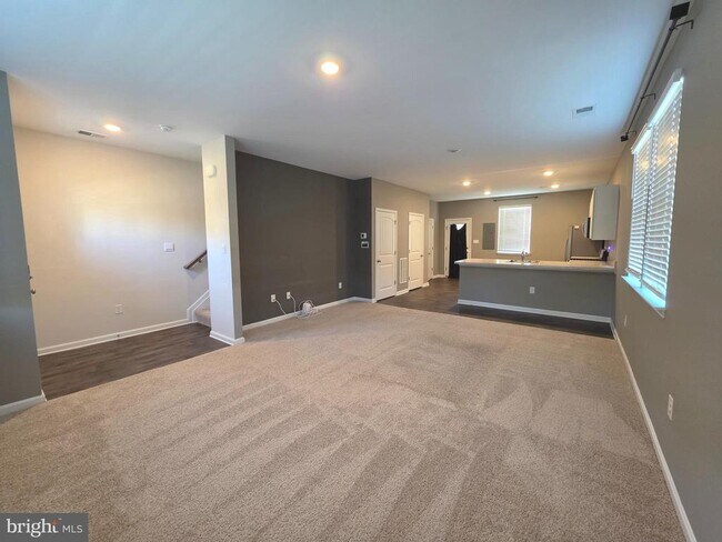 Foto del edificio - 424 Ridgely Blvd