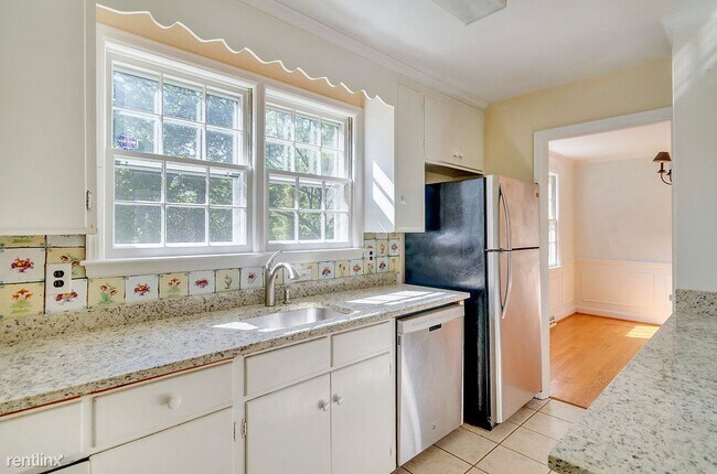 Building Photo - 3 br, 2 bath House - 1636 Meadowbrook Heig...