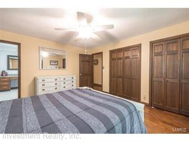Building Photo - 4 br, 3 bath House - 10754 Carlton Ct