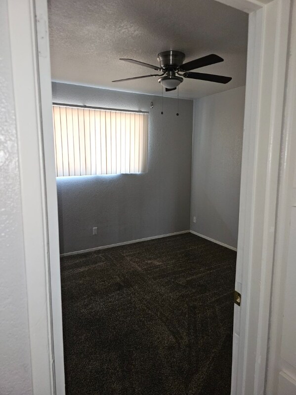 Foto del edificio - 2363 W Hazelwood St