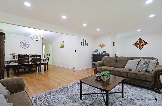 Foto del edificio - 605 W Gilbert Rd