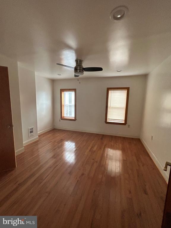 Foto del edificio - 1904 E Arizona St