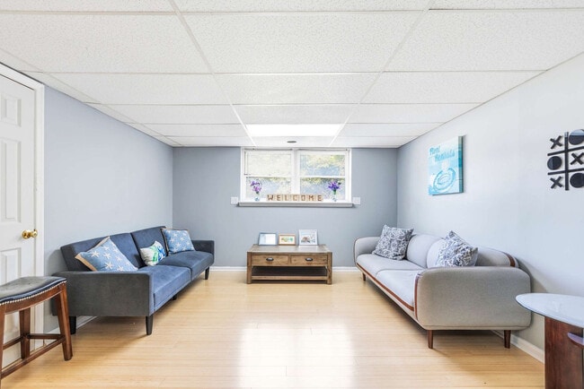Building Photo - 12995 Barreda Blvd