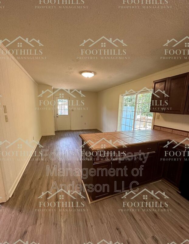 Building Photo - 1727 Refuge Rd