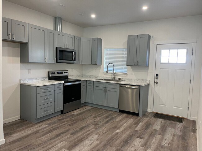 Building Photo - AVAILABLE NOW!! FULLY REMODELED LARGE 2 BE...