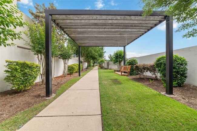 Building Photo - 11506 Royal Tower Pl