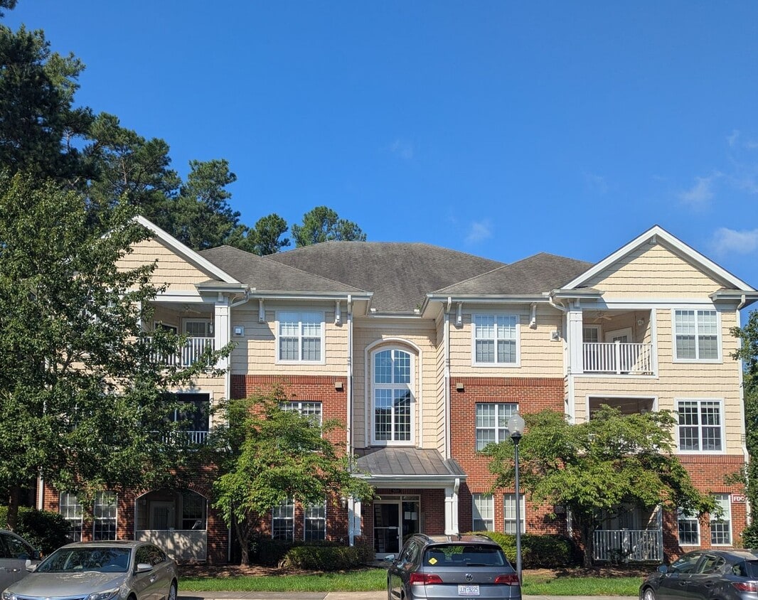 Ground Level 2-bed, 2-bath Condo in Provid... - Ground Level 2-bed, 2-bath Condo in Provid...