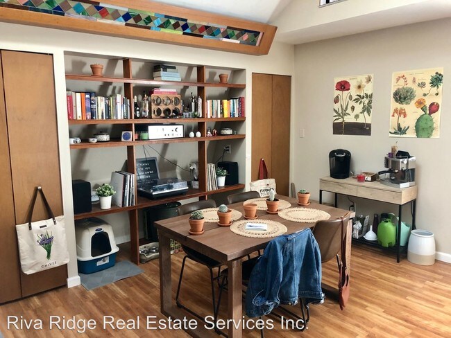 Foto del edificio - 317 Sweetbriar St