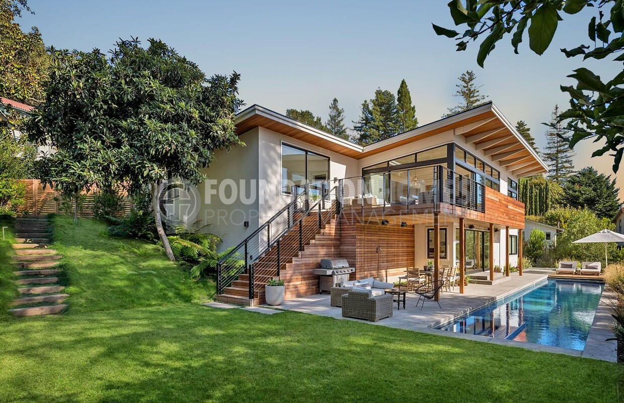 Primary Photo - Newly Renovated 4BR/3.5BA Kentfield Home! ...