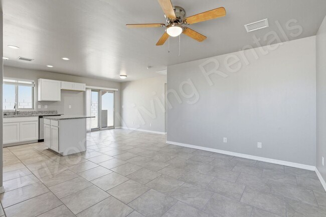 Foto del edificio - NEW CONSTRUCTION HOME