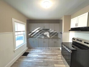 Building Photo - 2806 S Smithville Rd