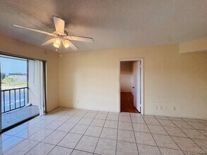 Building Photo - 8025 S Colony Cir